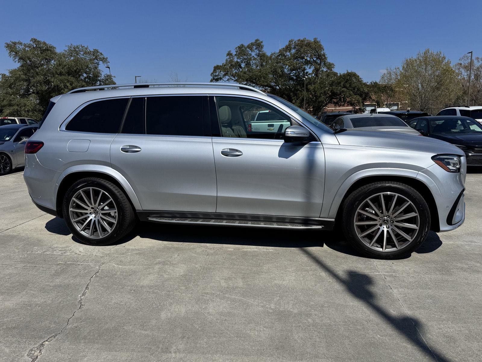 Certified 2026 Mercedes-Benz GLS 450 4MATIC image 29