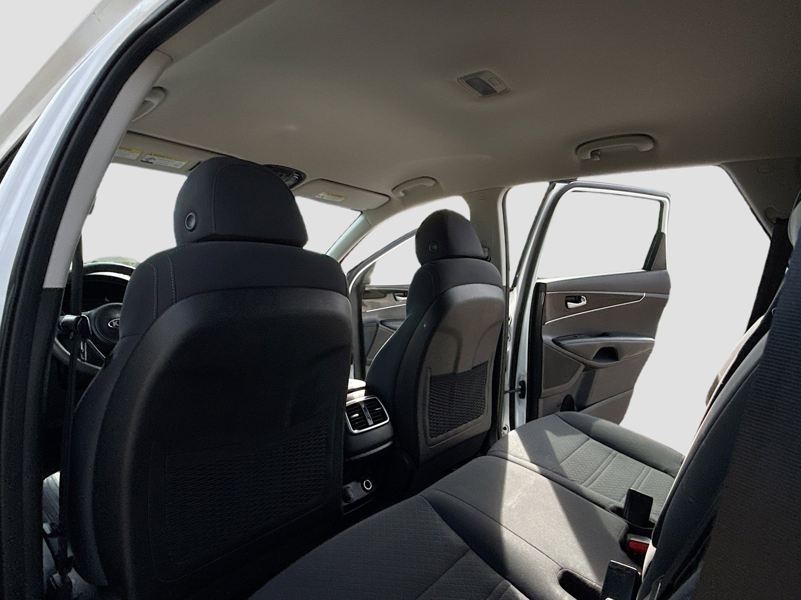 Used 2018 Kia Sorento LX image 6