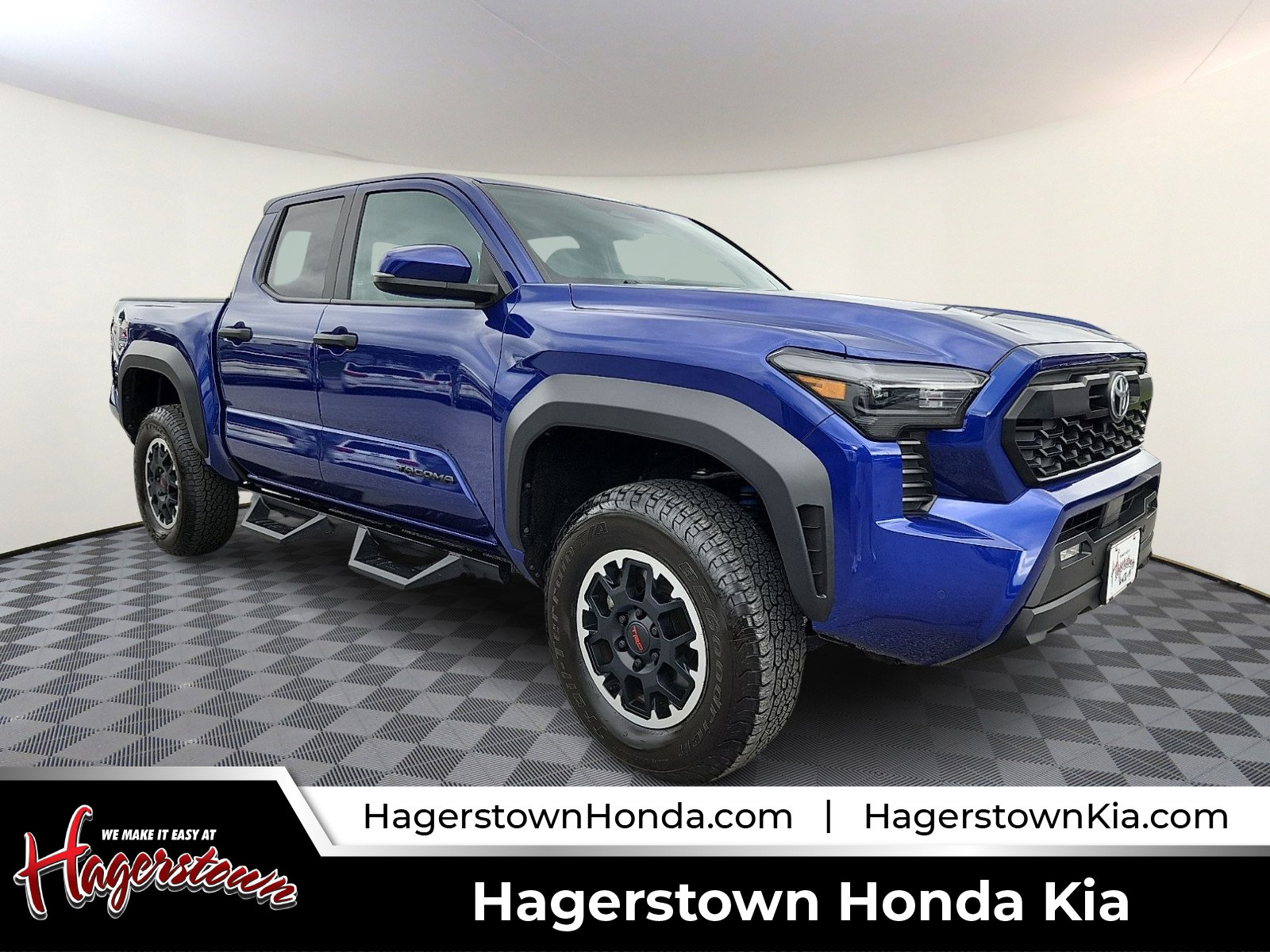 Used 2024 Toyota Tacoma TRD Off-Road AWD/4WD image 1