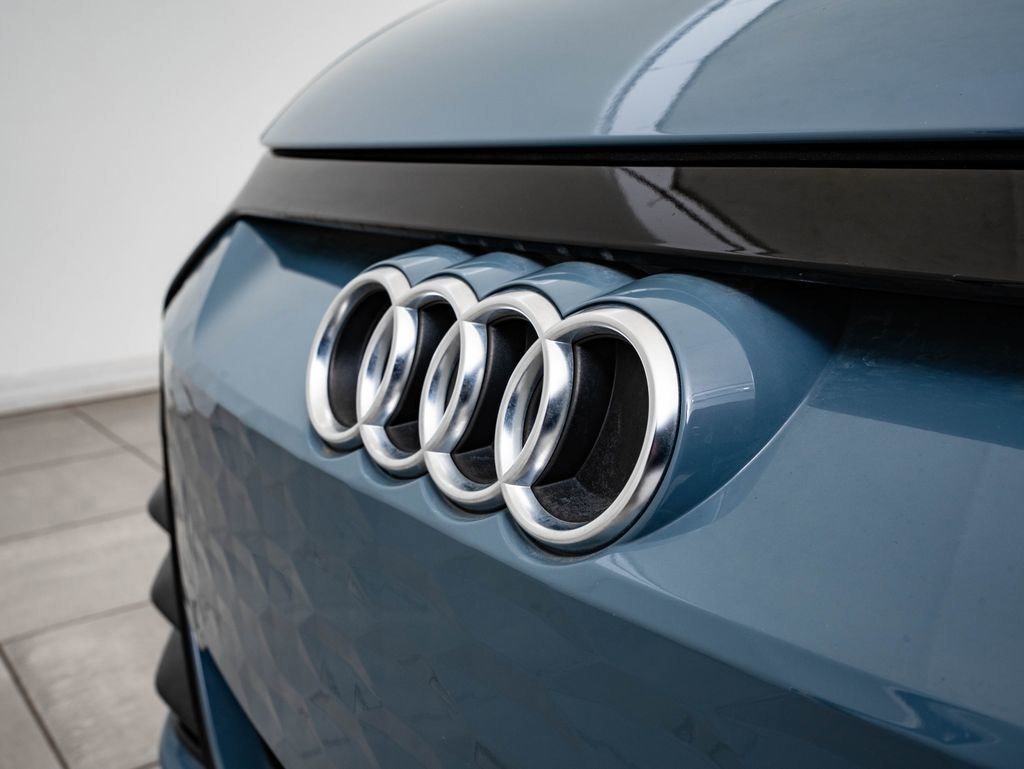 Used 2022 Audi RS e-tron GT image 3