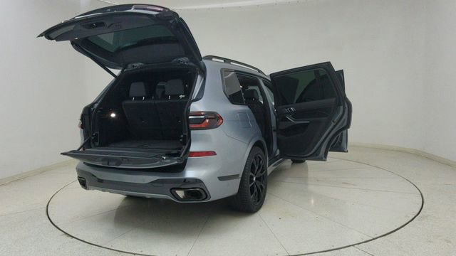 Used 2024 BMW X7 xDrive40i w/ M Sport Package image 79