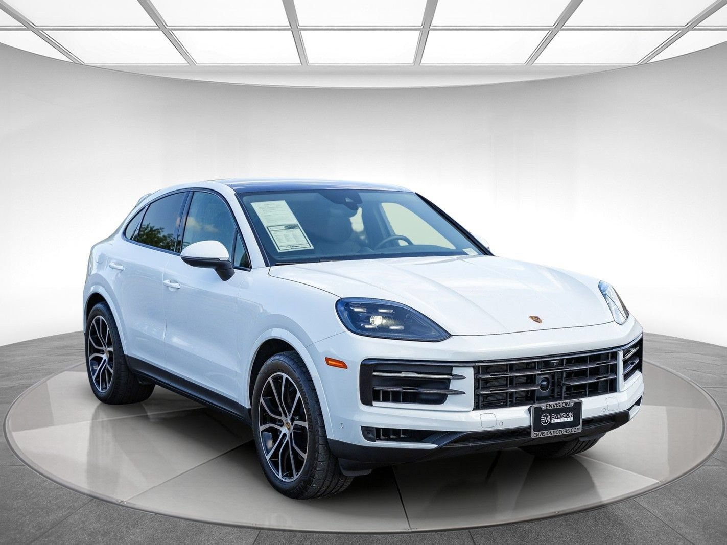Used 2024 Porsche Cayenne Coupe AWD/4WD image 5