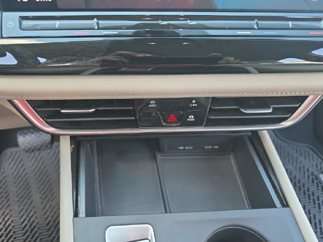 Used 2024 Volkswagen Atlas SE FWD image 23