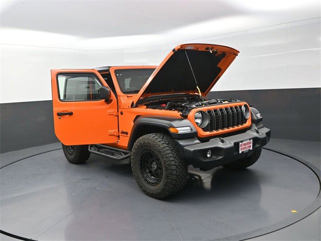 Used 2025 Jeep Wrangler Sport image 31