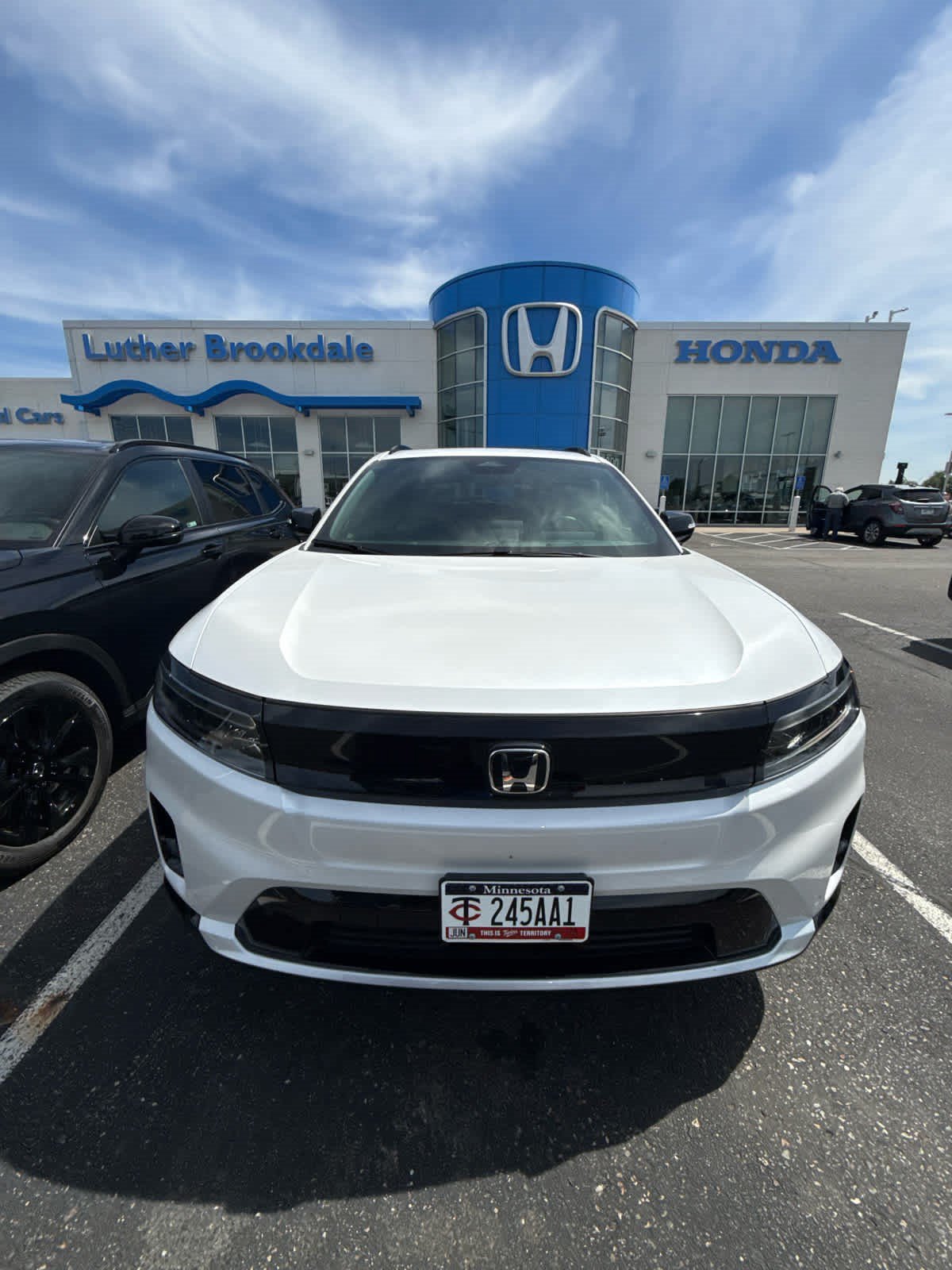 Used 2025 Honda Prologue Touring image 2
