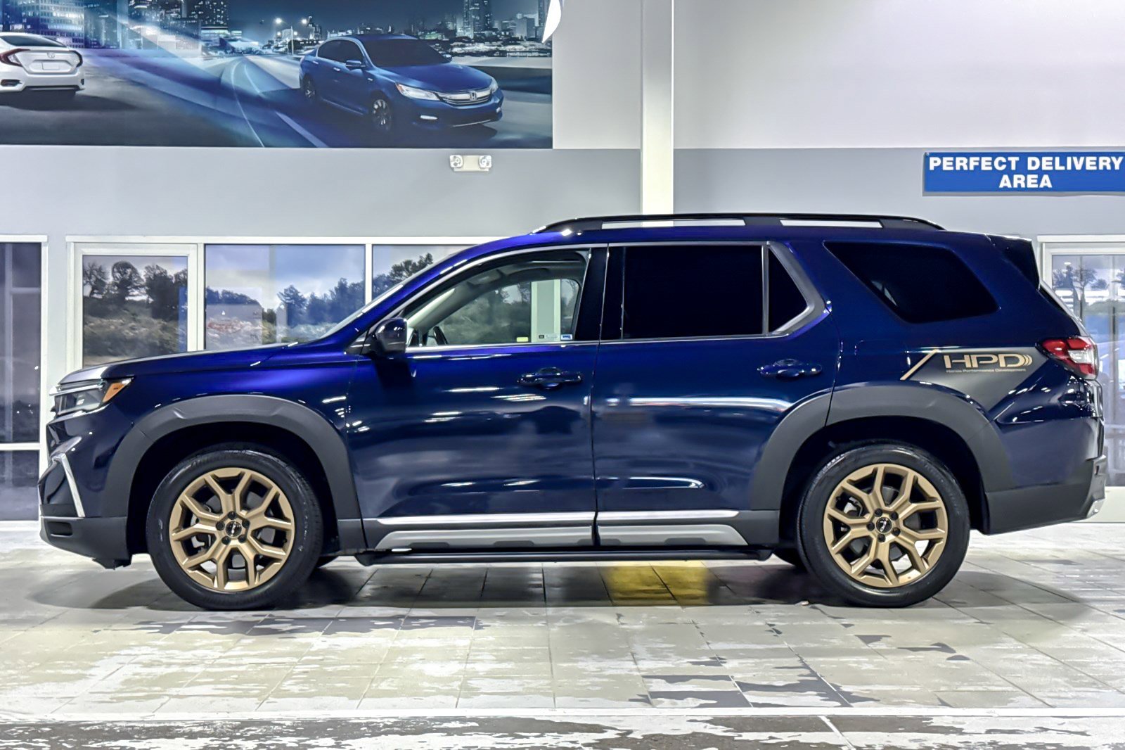 Certified 2024 Honda Pilot Touring image 2