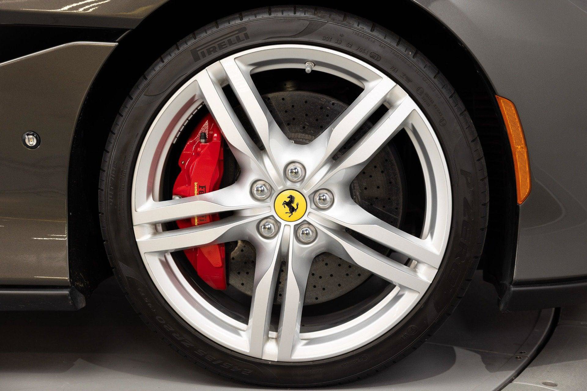 Used 2019 Ferrari Portofino RWD image 23