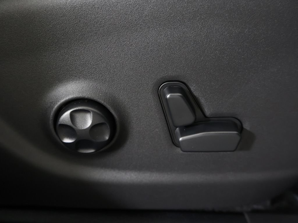 Used 2019 Jeep Cherokee Limited AWD/4WD image 34