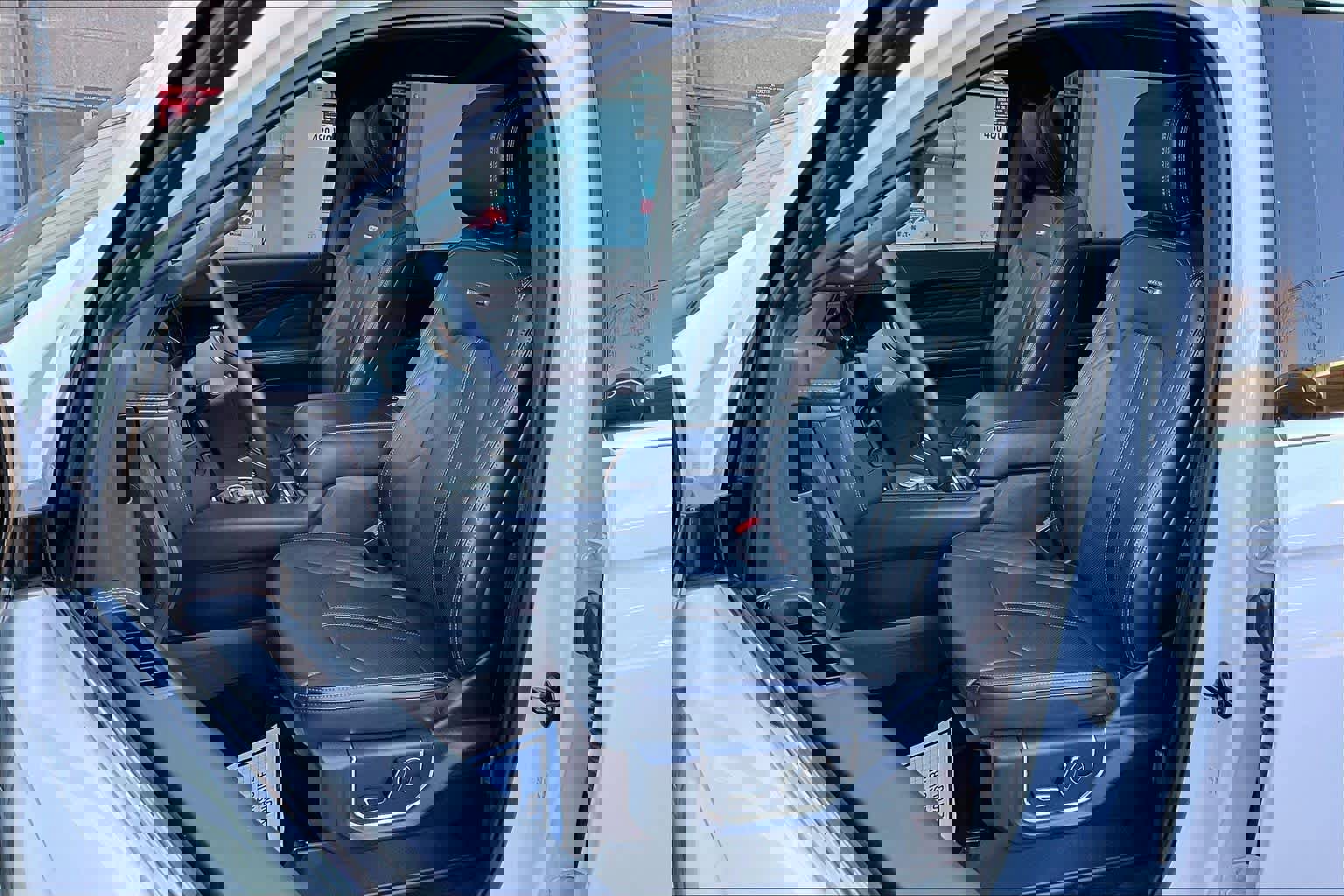 Used 2023 Ford Expedition Platinum image 7