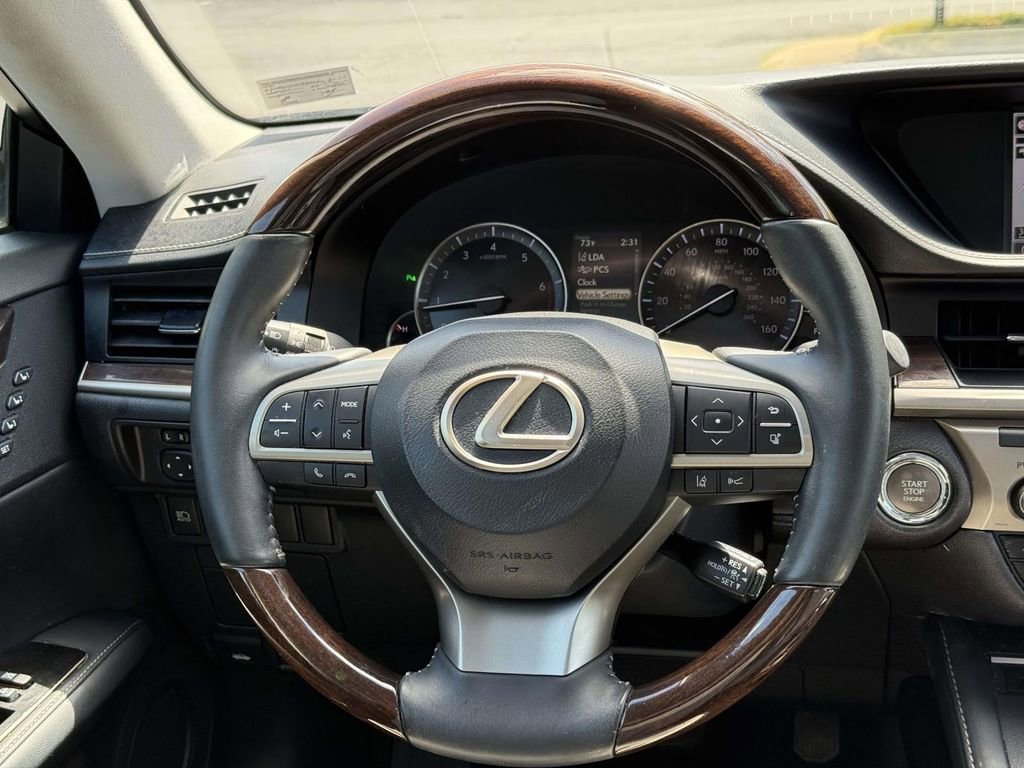 Used 2016 Lexus ES 350 w/ Luxury Package w/Wood Trim FWD image 9