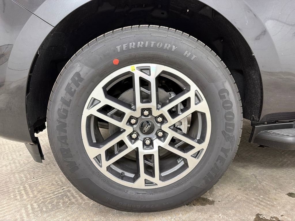 New 2026 Ford Expedition Active RWD image 11