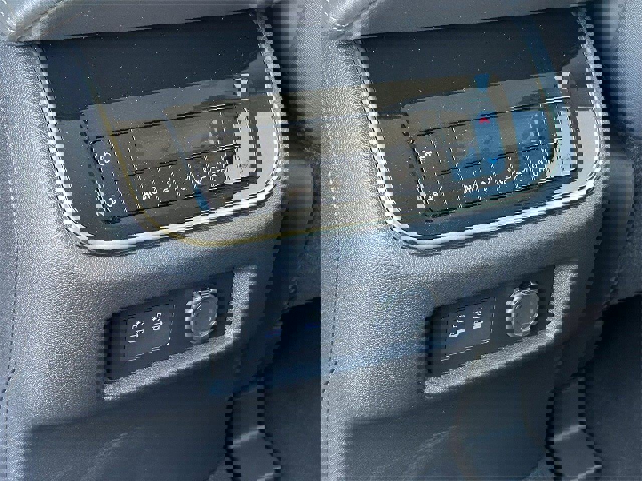 New 2026 Nissan Armada SV image 15