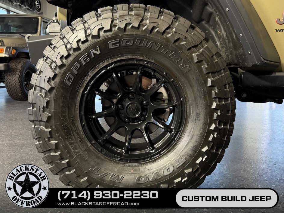 Used 2025 Jeep Wrangler Unlimited Rubicon AWD/4WD image 23