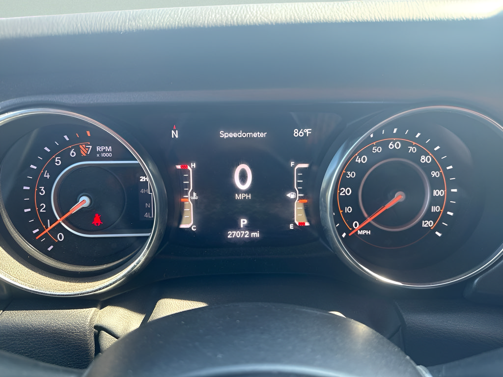 Used 2023 Jeep Gladiator Mojave AWD/4WD image 3