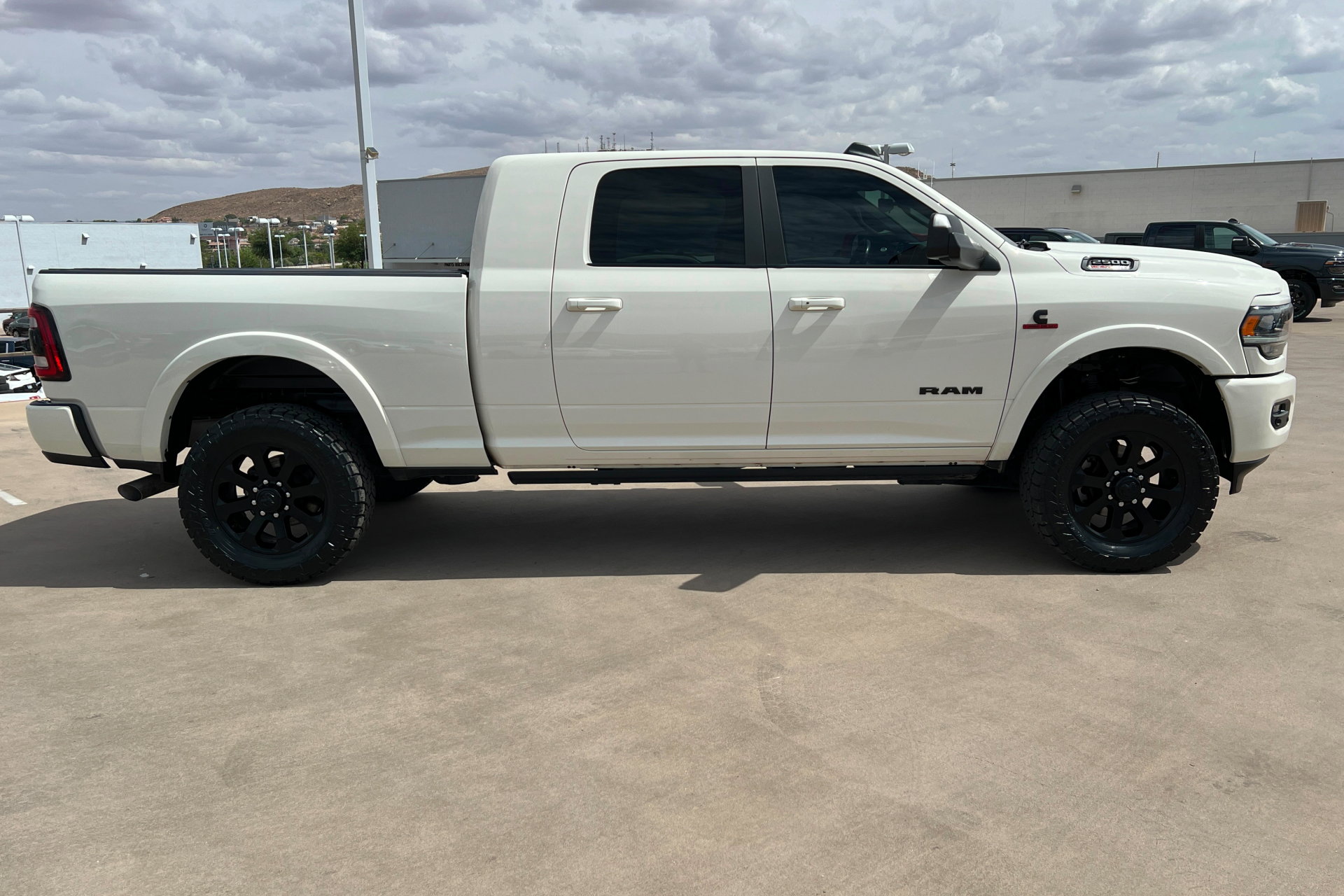 Used 2022 RAM 2500 Laramie AWD/4WD image 6