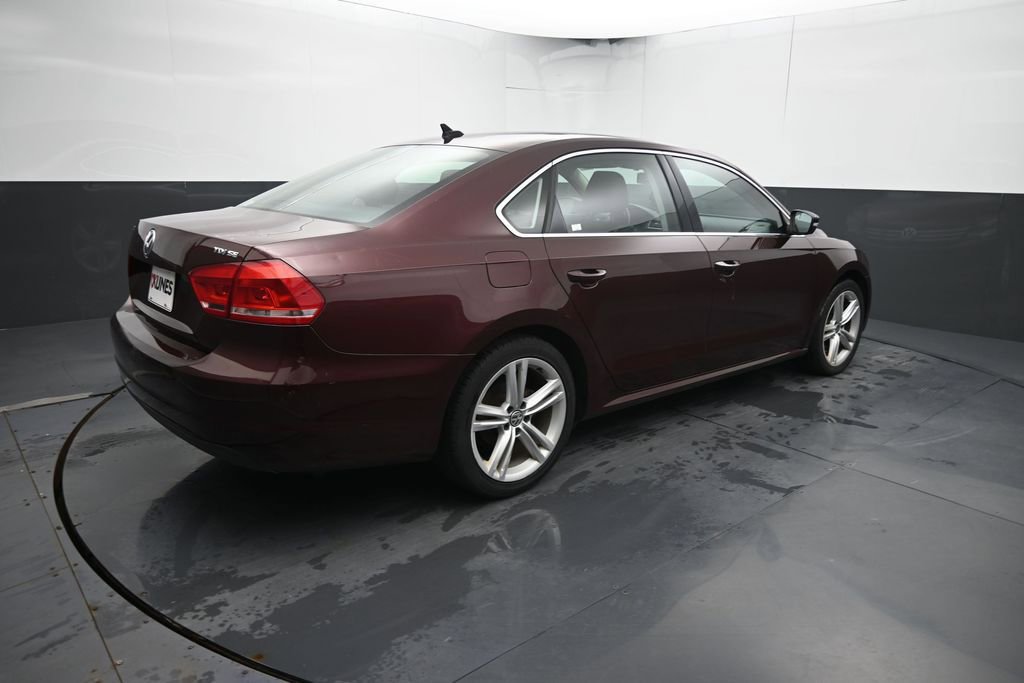 Used 2014 Volkswagen Passat TDI SE FWD image 11