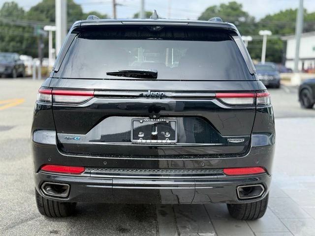 Used 2023 Jeep Grand Cherokee Summit AWD/4WD image 6