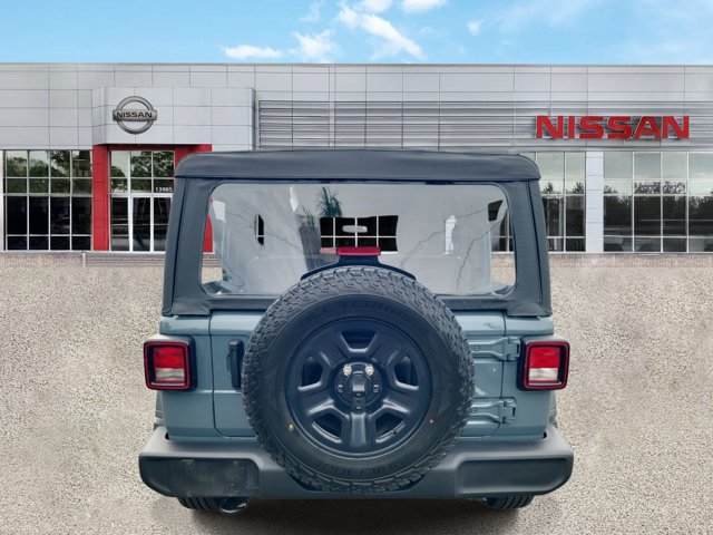 Used 2025 Jeep Wrangler Sport AWD/4WD image 3