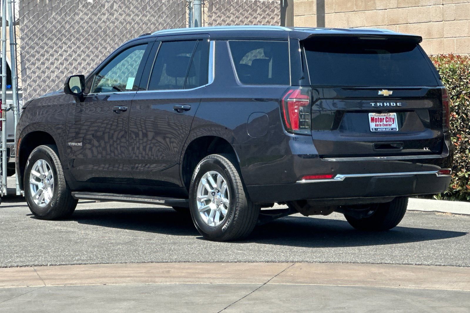 Used 2025 Chevrolet Tahoe LT RWD image 6