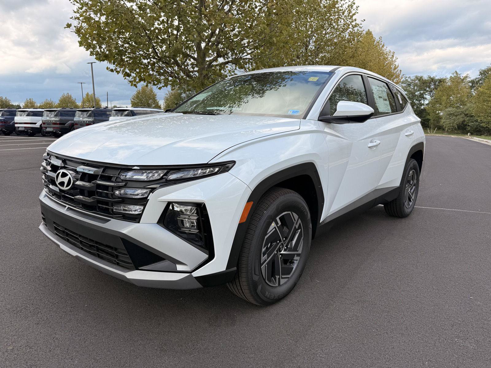 New 2026 Hyundai Tucson Blue SE AWD/4WD image 2
