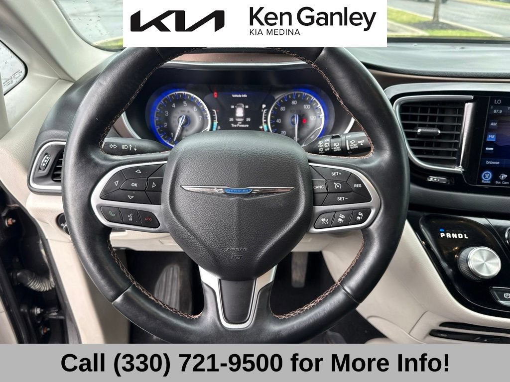 Used 2017 Chrysler Pacifica Touring-L Plus w/ Advanced Safetytec Group FWD image 47