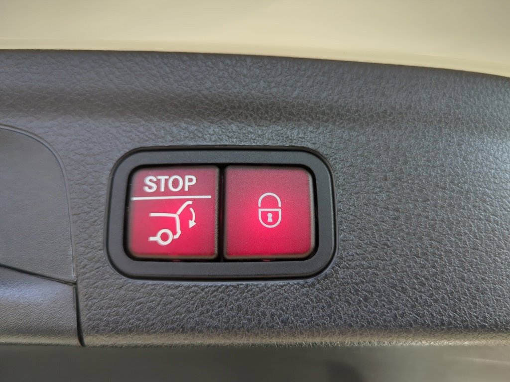 Used 2024 Mercedes-Benz GLE 350 4MATIC image 38