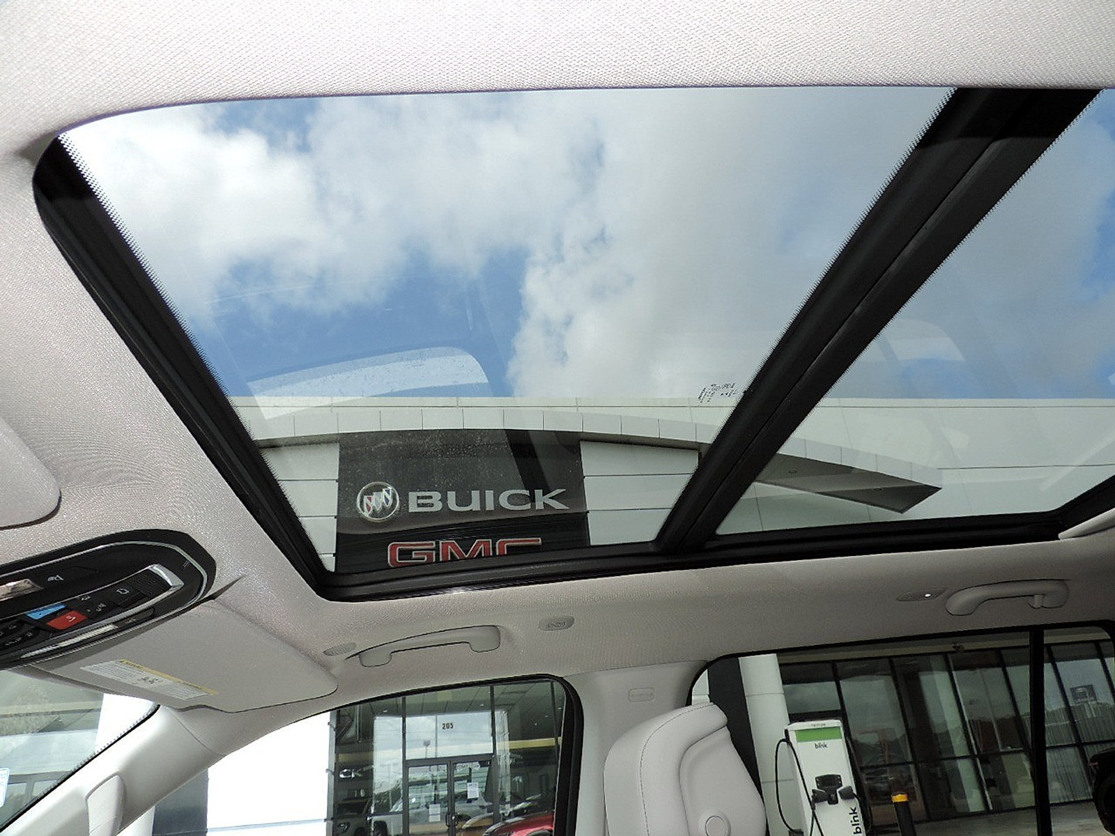 Used 2022 Jeep Wagoneer Series I w/ Premium Group I RWD image 9