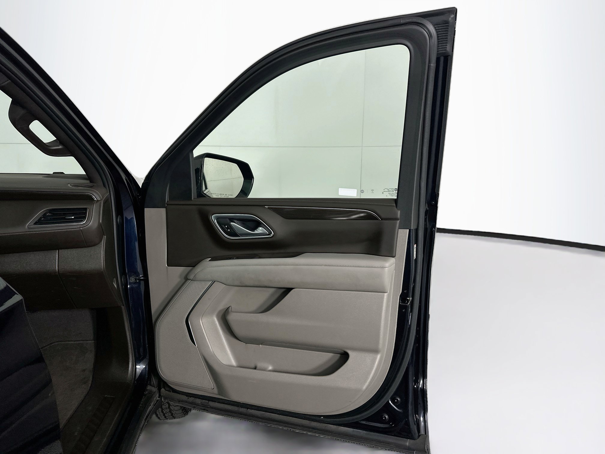 Used 2022 GMC Yukon XL SLE AWD/4WD image 31