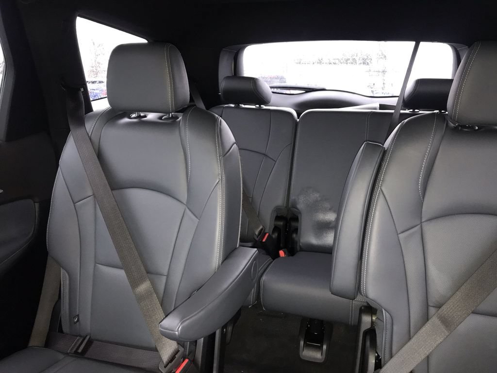 Used 2023 Buick Enclave Essence w/ Experience Buick Package AWD/4WD image 23