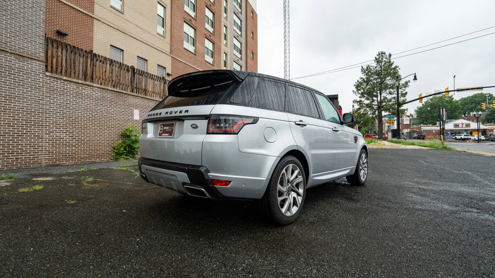 Used 2019 Land Rover Range Rover Sport HSE Dynamic AWD/4WD image 3