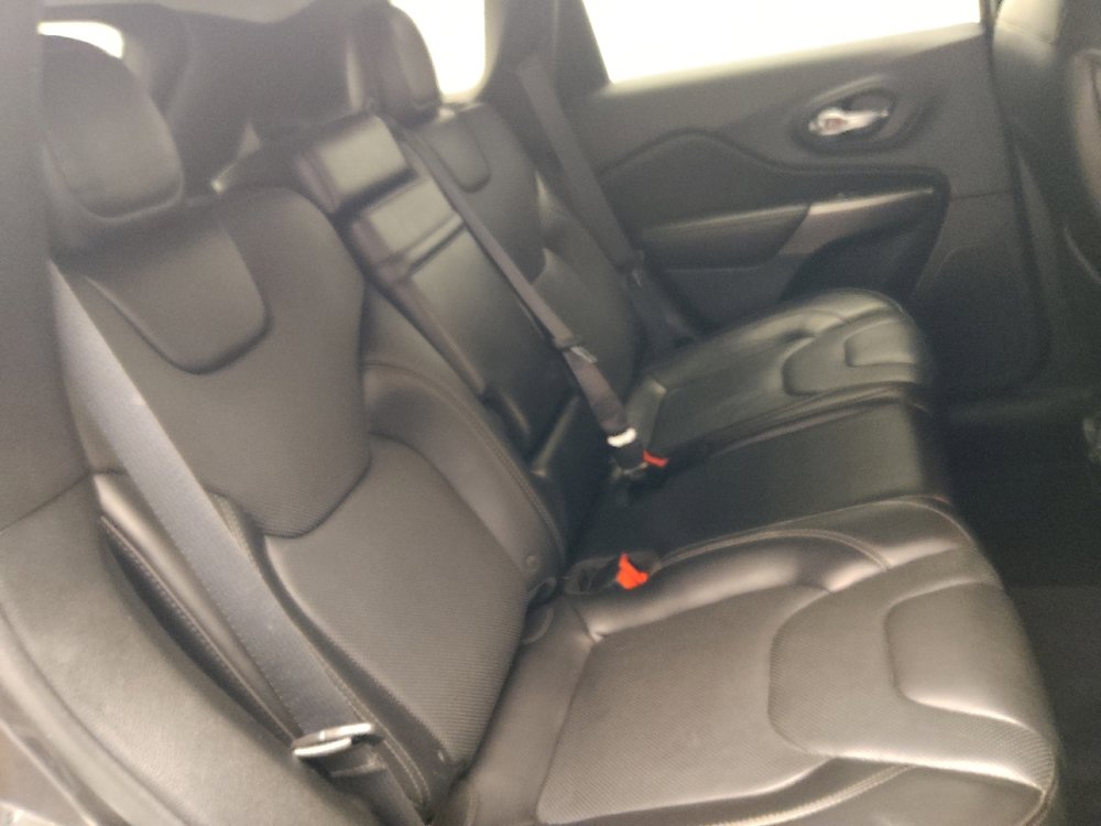 Used 2019 Jeep Cherokee Limited AWD/4WD image 19