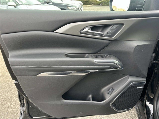 Used 2025 Chevrolet Traverse LT w/ Enhanced Driving Package image 18