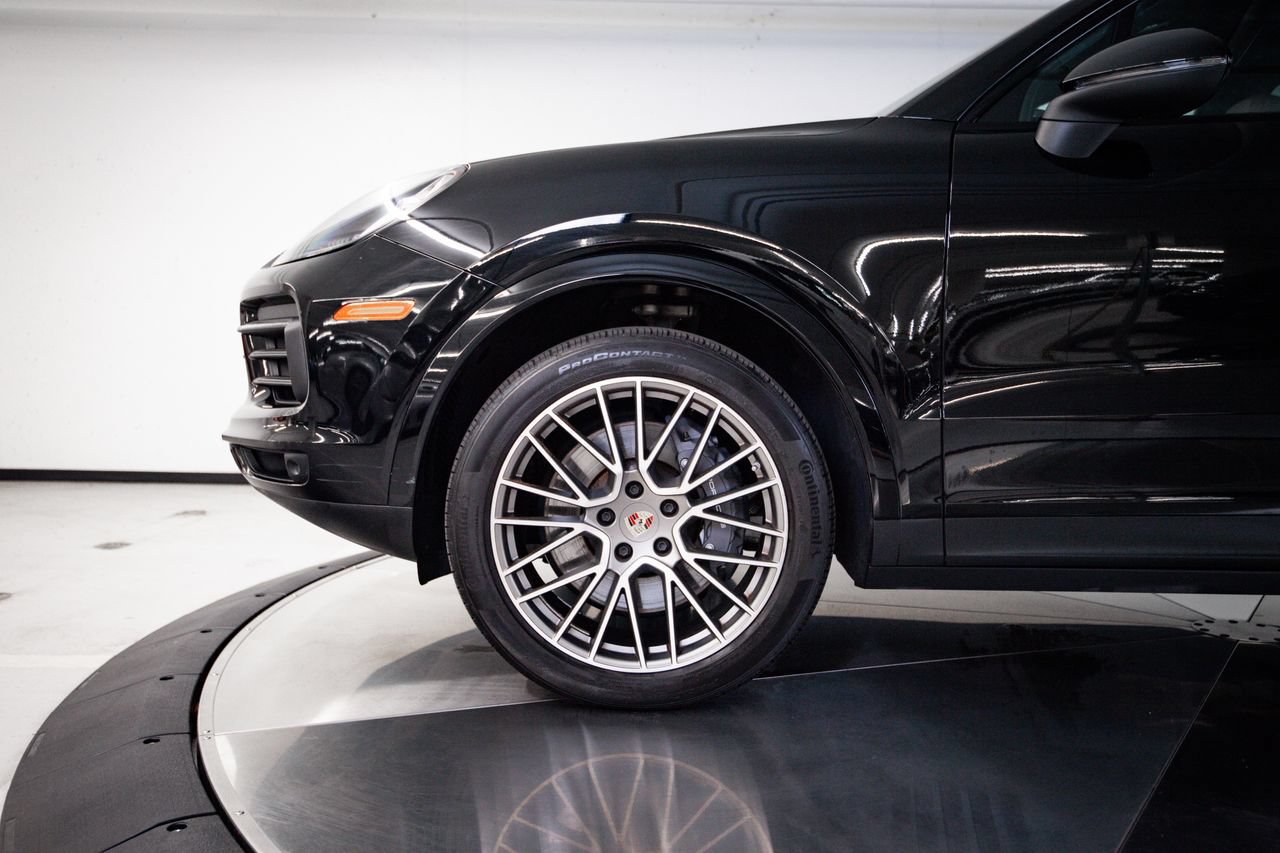 Certified 2023 Porsche Cayenne Platinum Edition AWD/4WD image 11