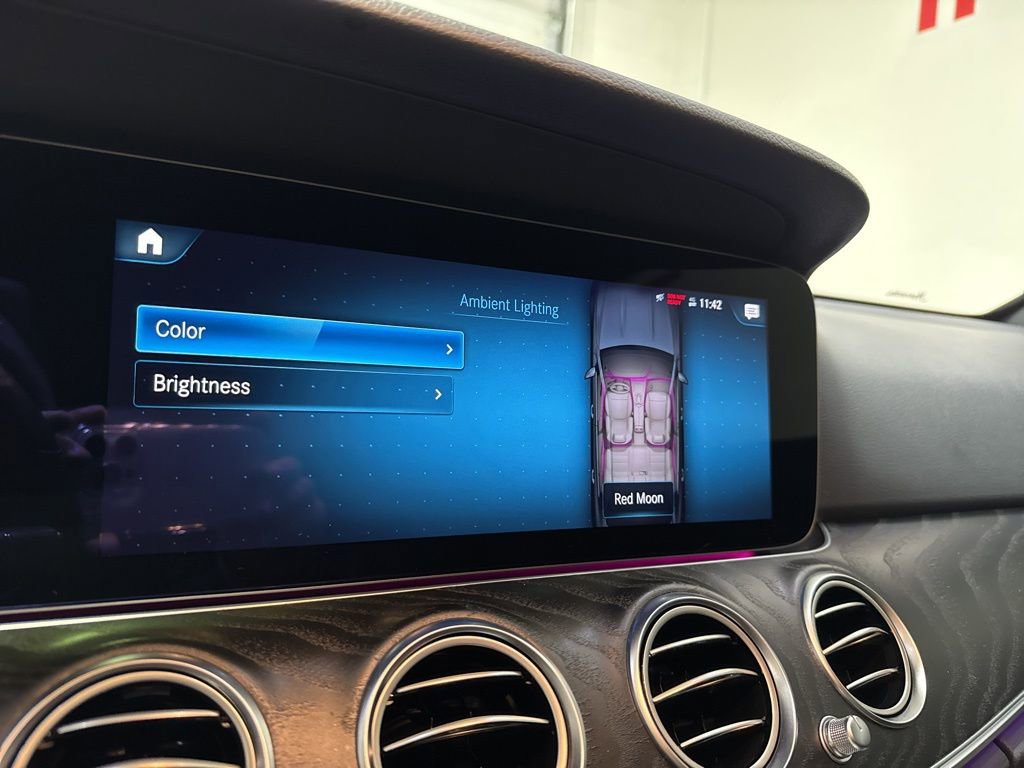 Used 2022 Mercedes-Benz E 350 Sedan w/ AMG Line Exterior image 21