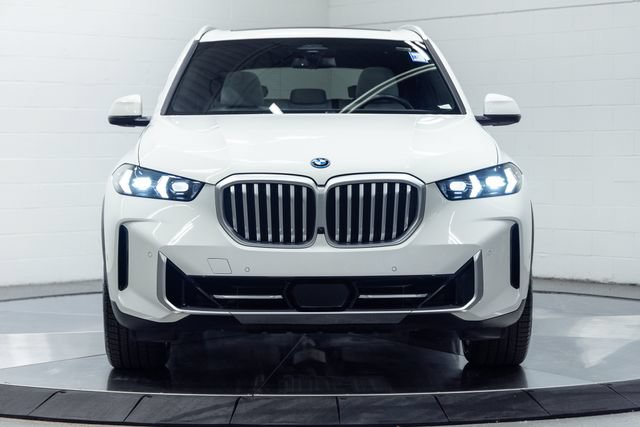 Used 2024 BMW X5 xDrive50e w/ Climate Comfort Package AWD/4WD image 5