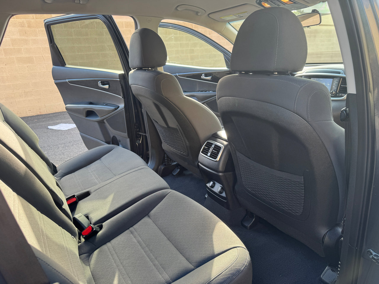 Used 2020 Kia Sorento LX w/ LX I4 Convenience Package image 28