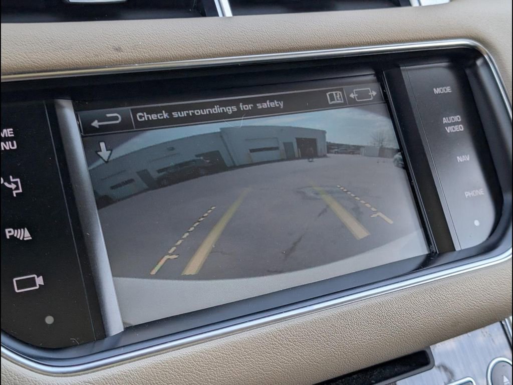 Used 2014 Land Rover Range Rover Sport HSE image 18