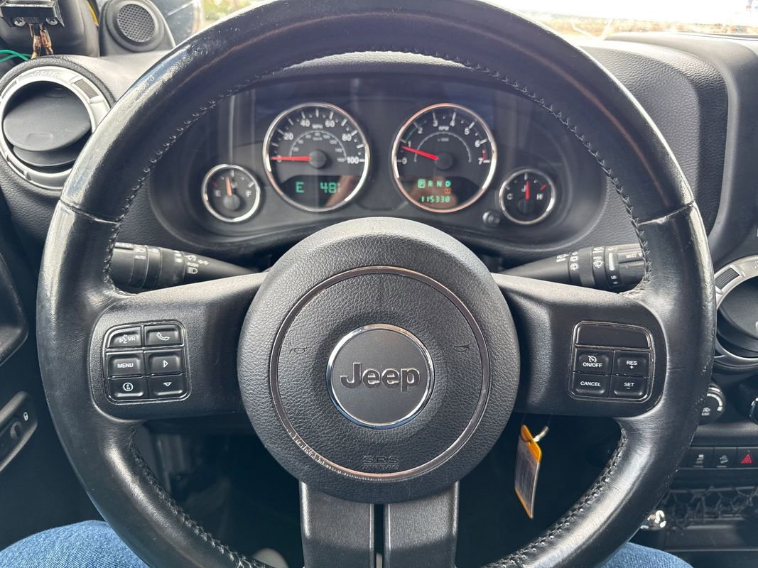 Used 2014 Jeep Wrangler Unlimited Sahara w/ Connectivity Group AWD/4WD image 23
