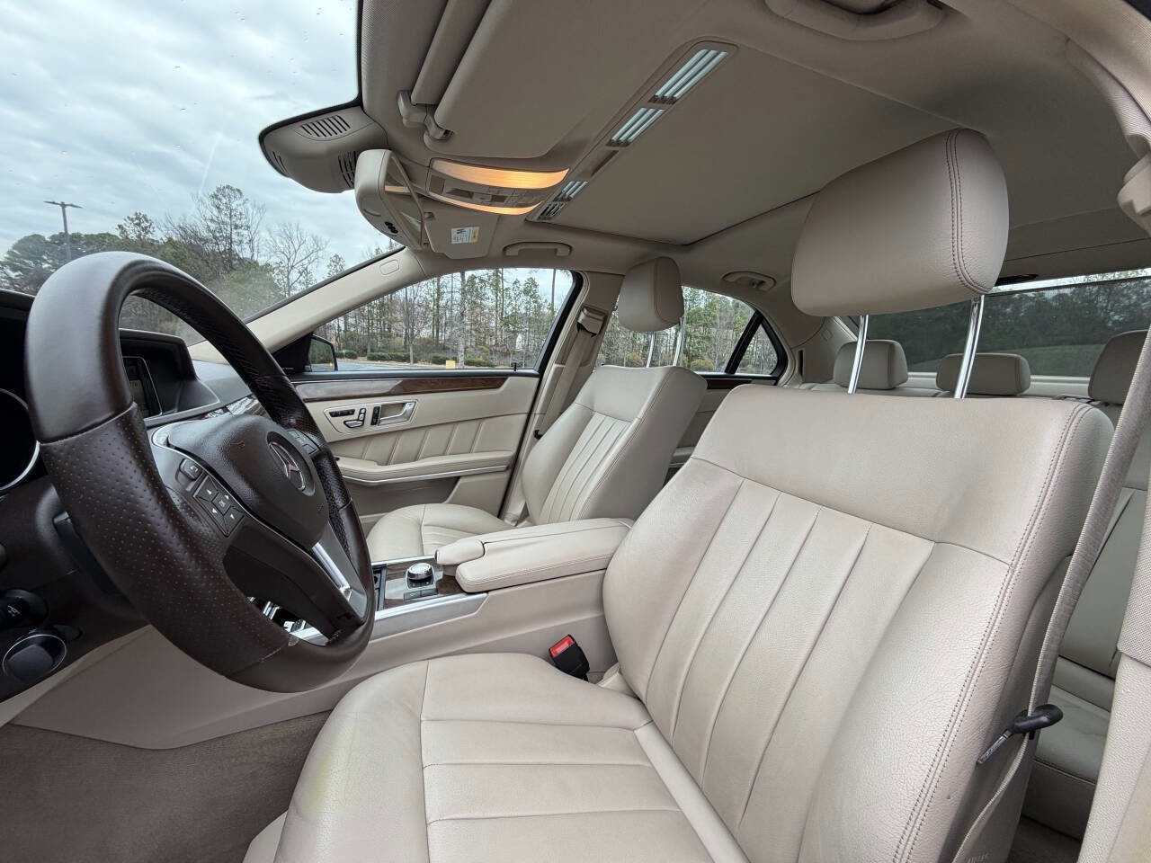 Used 2015 Mercedes-Benz E 350 E 350 4MATIC AWD 4dr Sedan image 23
