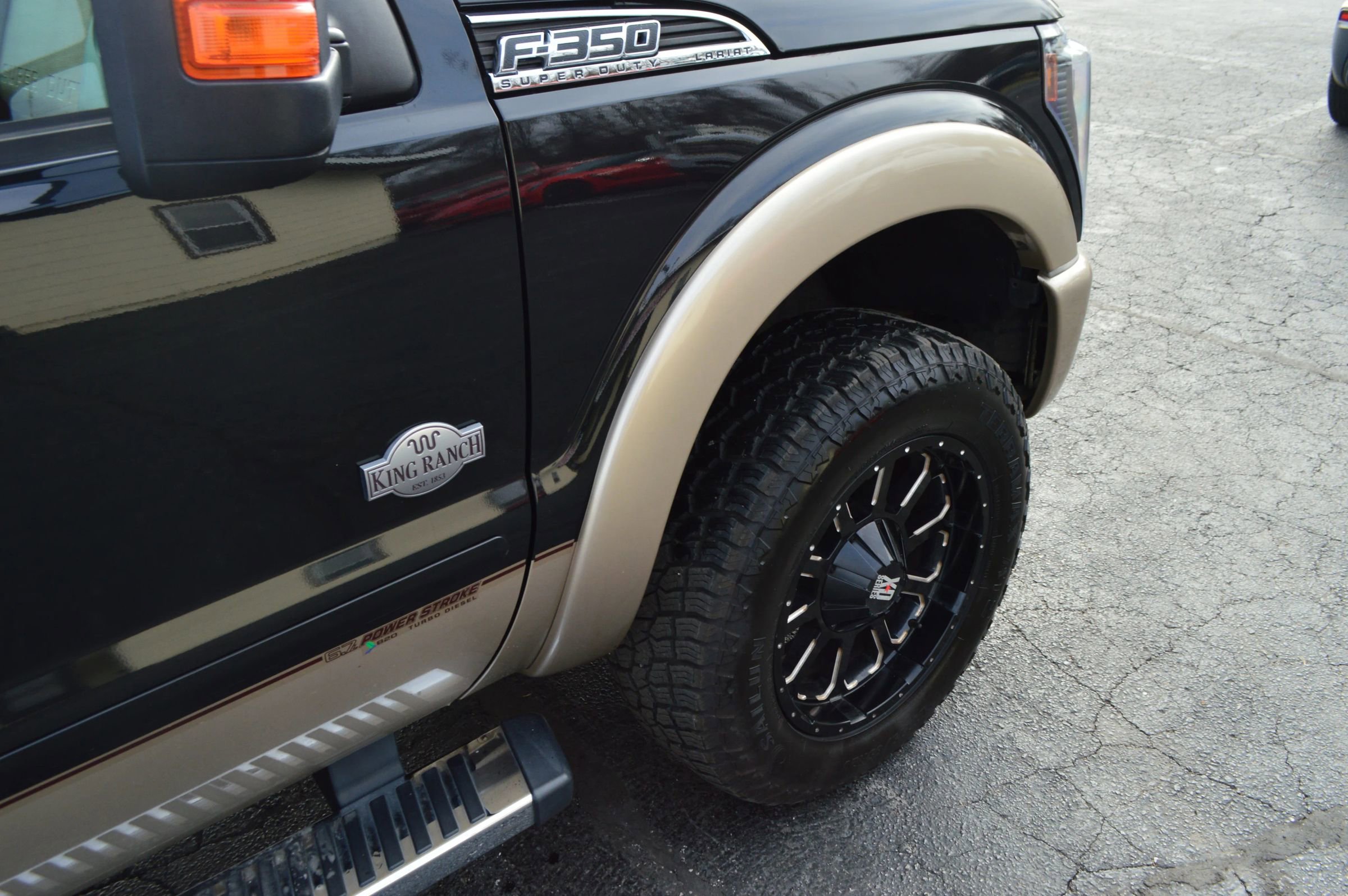 Used 2012 Ford F350 King Ranch w/ King Ranch w/Chrome Pkg image 11