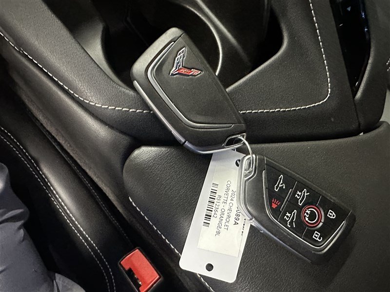Used 2024 Chevrolet Corvette Stingray Convertible w/ 1LT RWD image 26