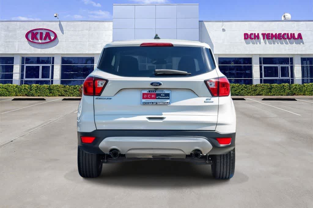 Used 2019 Ford Escape SE FWD image 5