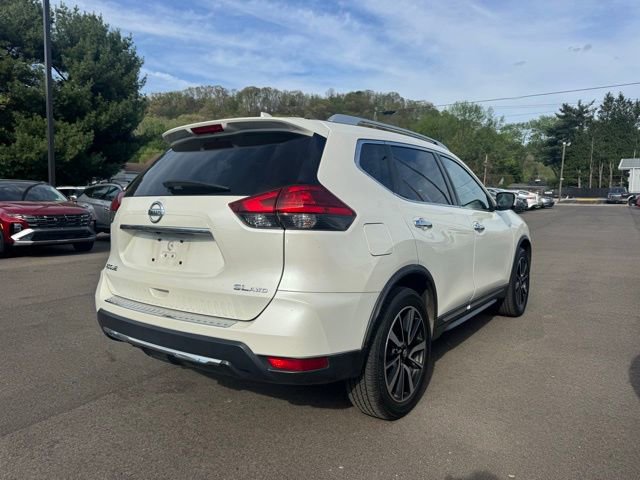 Used 2017 Nissan Rogue SL w/ SL Premium Package image 5