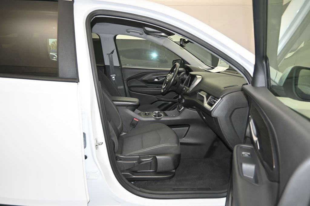 Used 2024 GMC Terrain SLE AWD/4WD image 25