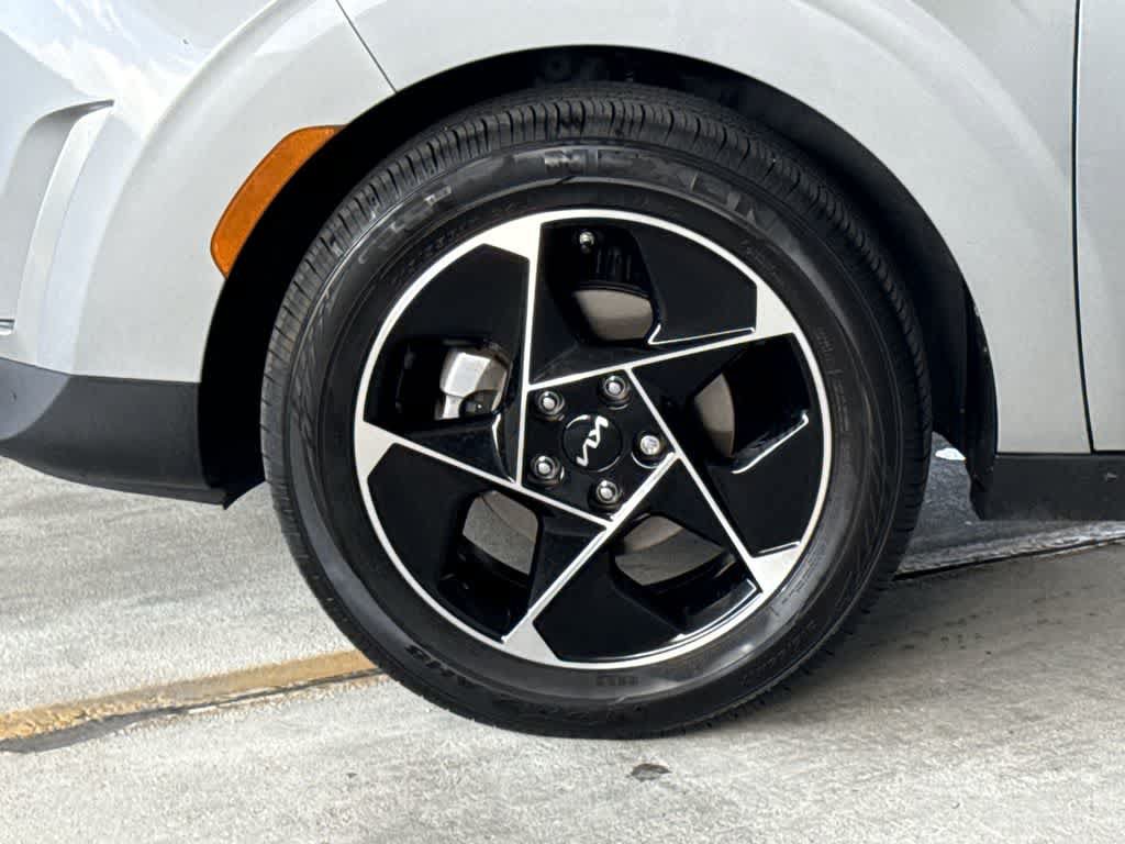 Used 2024 Kia Soul EX FWD image 11