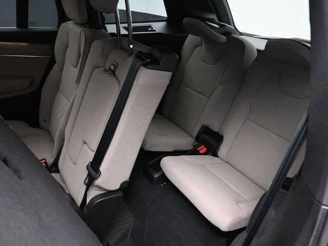 Used 2026 Volvo XC90 B6 Plus w/ Protection Package Premier AWD/4WD image 22