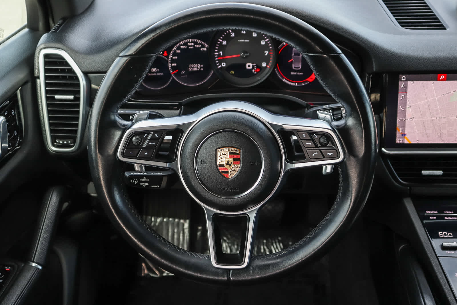 Used 2021 Porsche Cayenne w/ Driver Memory Package image 15