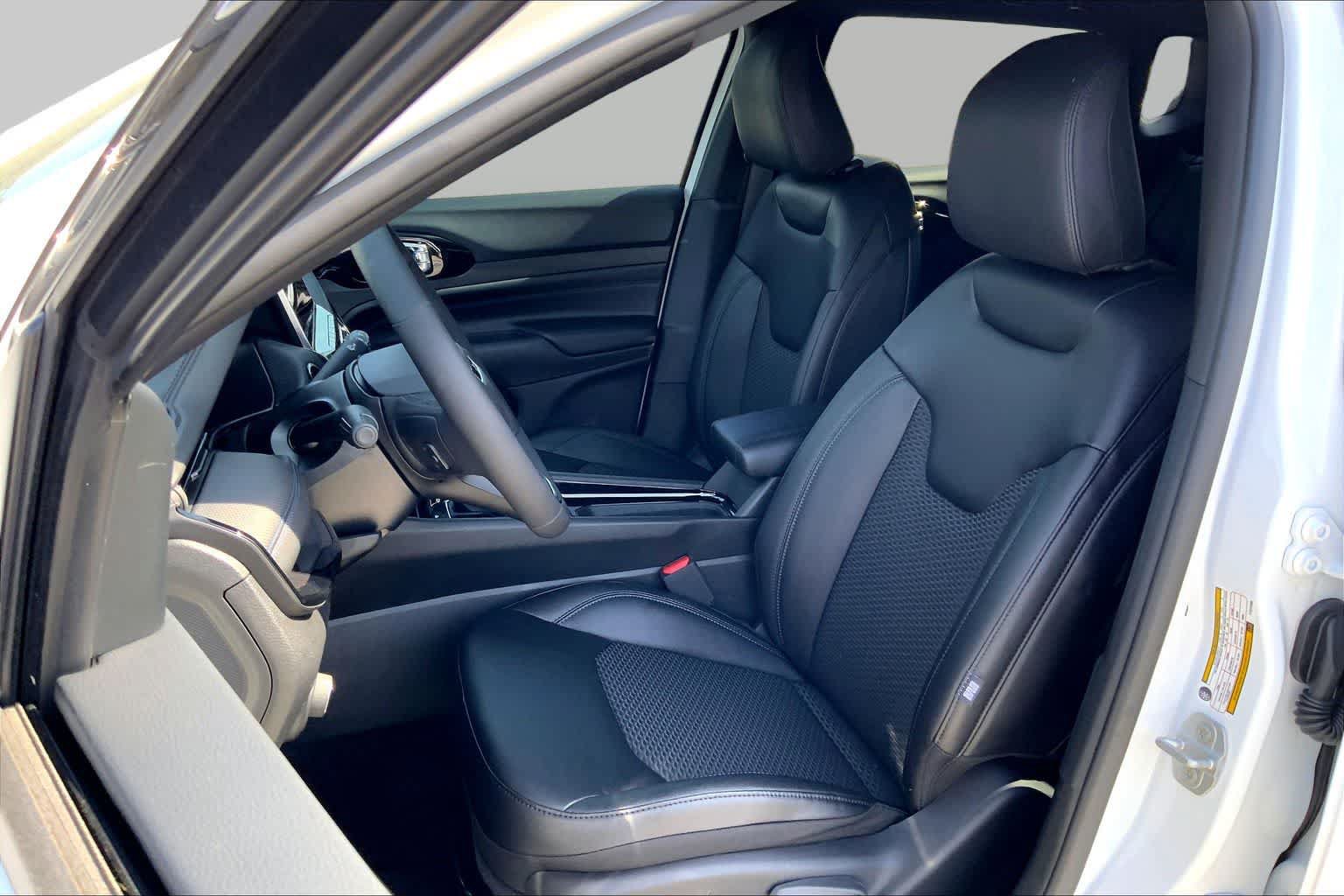 New 2026 Jeep Compass Latitude AWD/4WD image 7