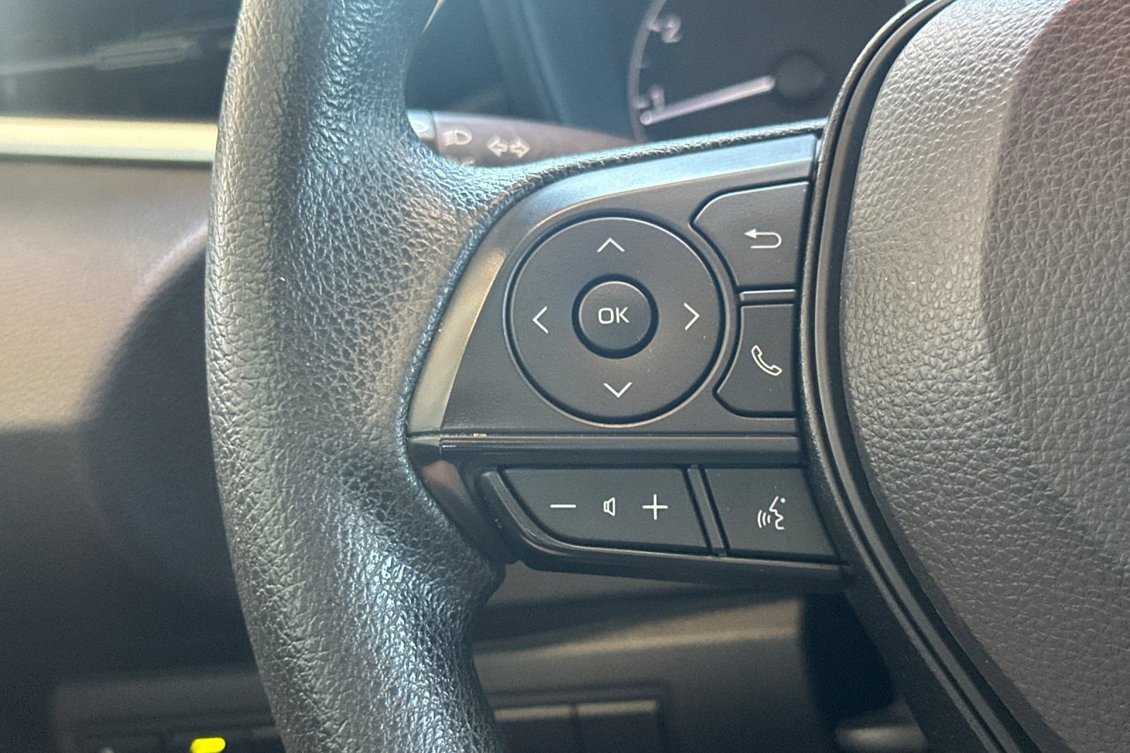 Certified 2024 Toyota Corolla LE FWD image 25