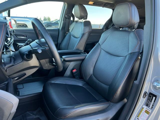 Used 2023 Toyota Sienna XSE image 13